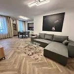Lana Apartments